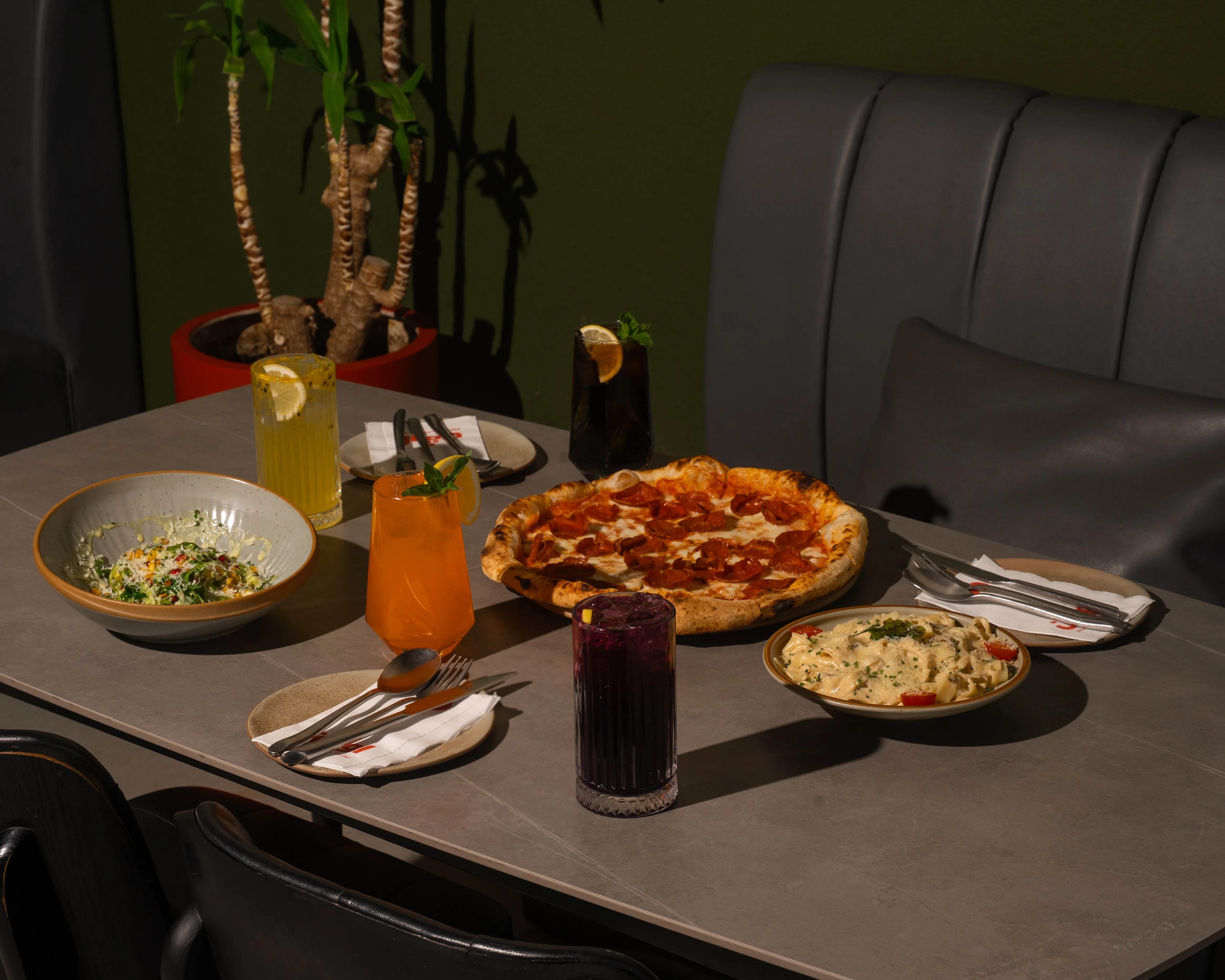 OVN restaurant table setting
